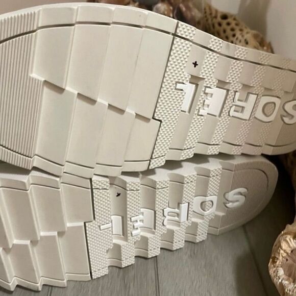 New Sorel Joan Of Arctic Lite Boots size 8
Brand new never worn before!
$168 - Picture 7 of 11